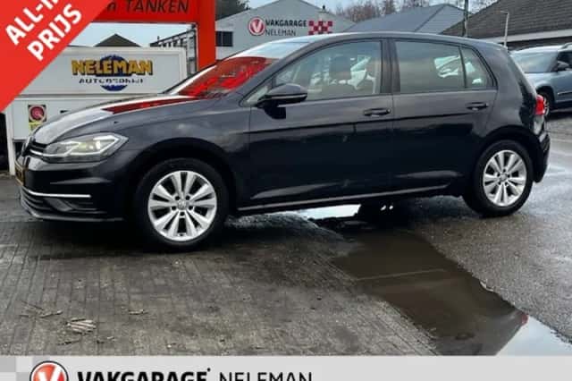 Volkswagen Golf (2018) thumbnail 1