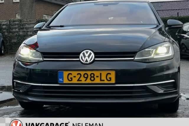 Volkswagen Golf (2018) thumbnail 3