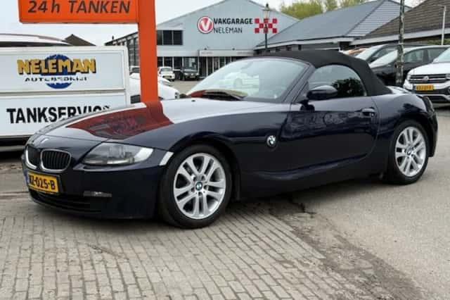 BMW Z4 (2006) thumbnail 2