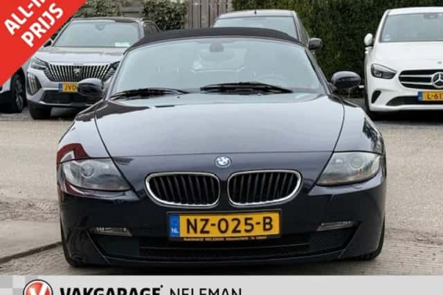 BMW Z4 (2006) thumbnail 3