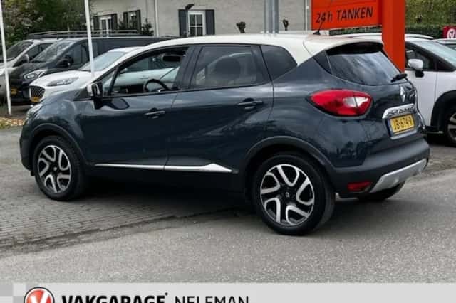 Renault Captur (2016) thumbnail 4