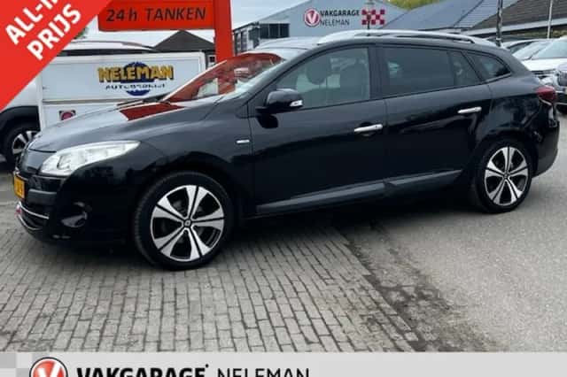 Renault Mégane (2011) thumbnail 1