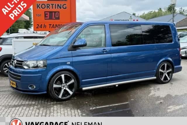 Volkswagen Transporter (2015) thumbnail 1