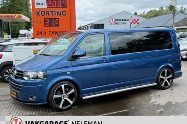Volkswagen Transporter (2015) thumbnail 2