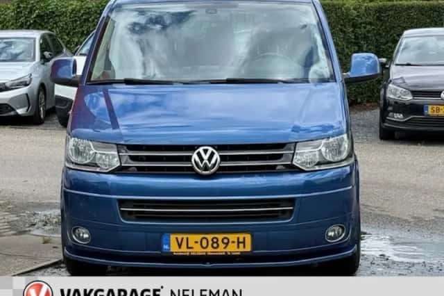 Volkswagen Transporter (2015) thumbnail 3