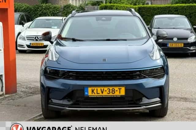 Lynk & Co 01 (2023) thumbnail 3