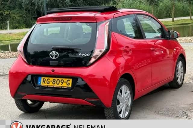 Toyota Aygo (2015) thumbnail 6