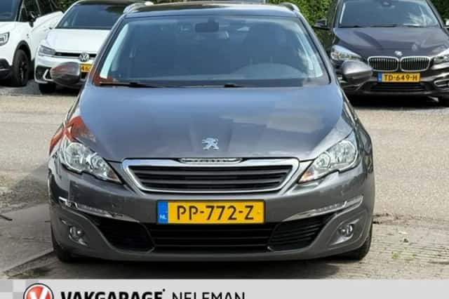 Peugeot 308 (2017) thumbnail 3