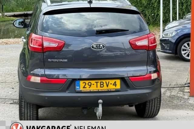 Kia Sportage (2012) thumbnail 5