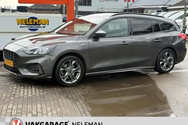 Ford Focus (2020) thumbnail 2