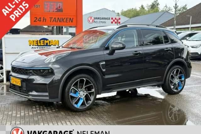 Lynk & Co 01 (2022) thumbnail 1