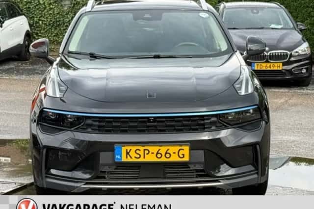 Lynk & Co 01 (2022) thumbnail 3