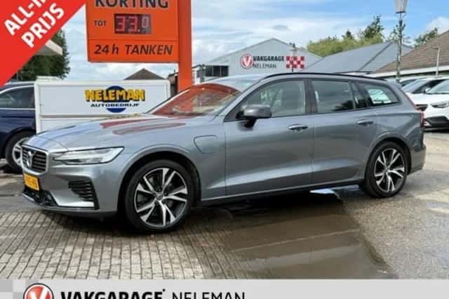 Volvo V60 (2019) thumbnail 1