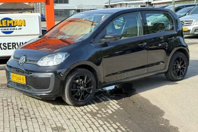 Volkswagen Up! (2019) thumbnail 3
