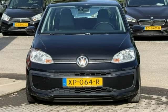 Volkswagen Up! (2019) thumbnail 4
