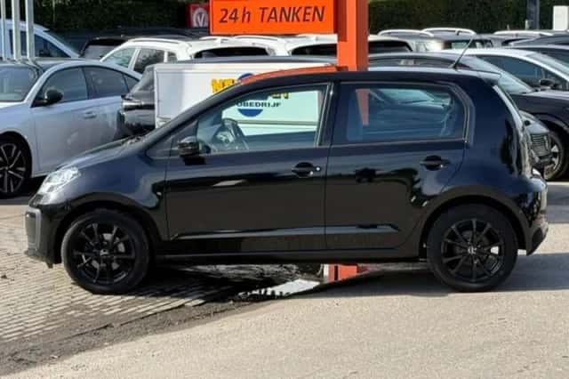 Volkswagen Up! (2019) thumbnail 5