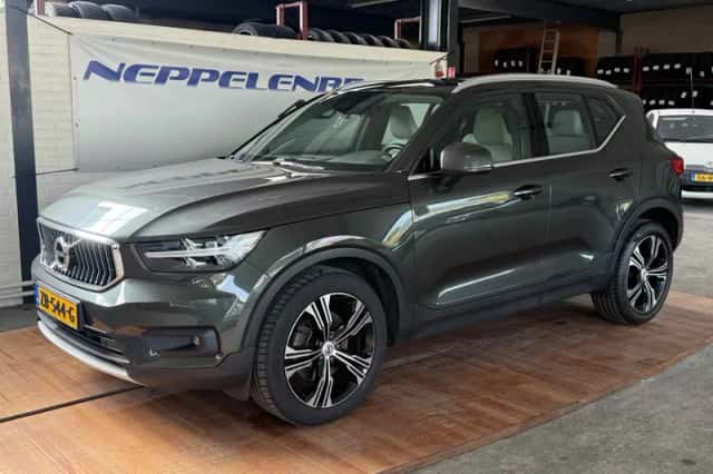 Volvo XC40 (2019) thumbnail 1