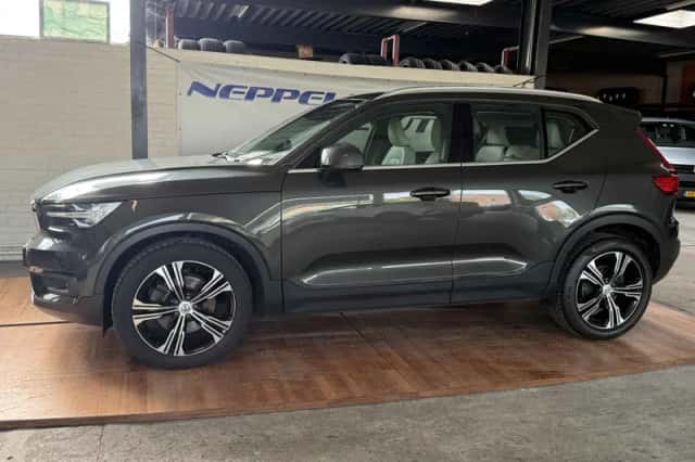 Volvo XC40 (2019) thumbnail 2