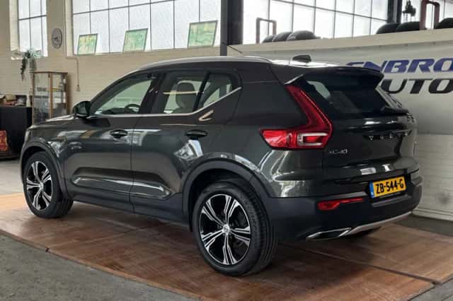 Volvo XC40 (2019) thumbnail 4