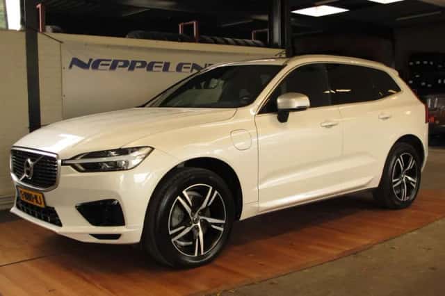 Volvo XC60 (2018) thumbnail 1