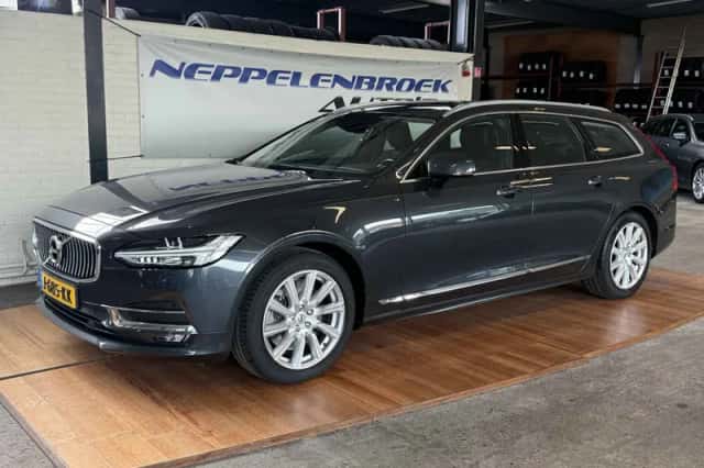 Volvo V90 (2020) thumbnail 1