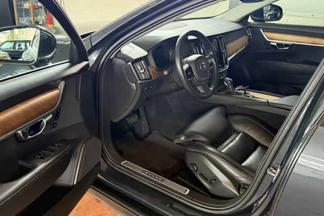 Volvo V90 (2020) thumbnail 5