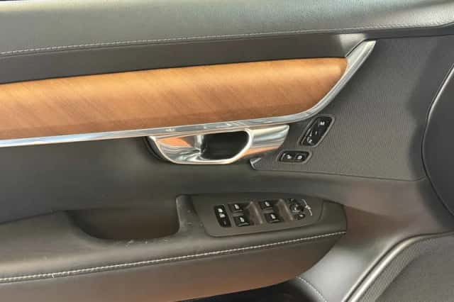Volvo V90 (2020) thumbnail 6