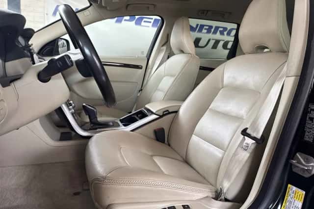 Volvo XC70 (2016) thumbnail 6