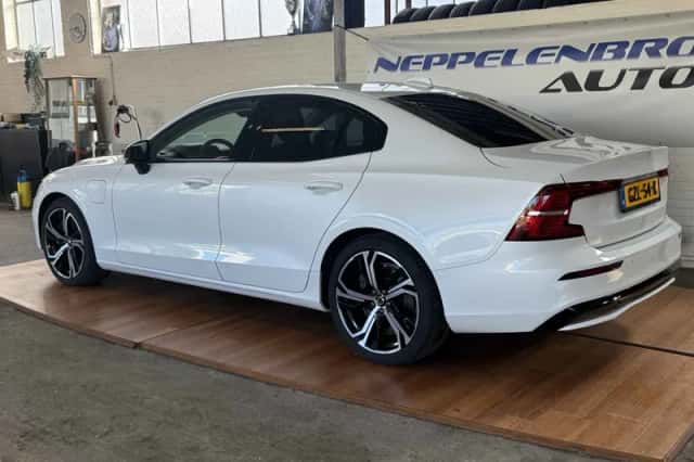Volvo S60 (2025) thumbnail 3