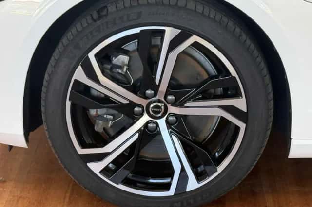 Volvo S60 (2025) thumbnail 4