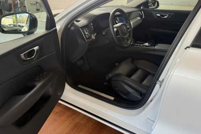Volvo S60 (2025) thumbnail 5