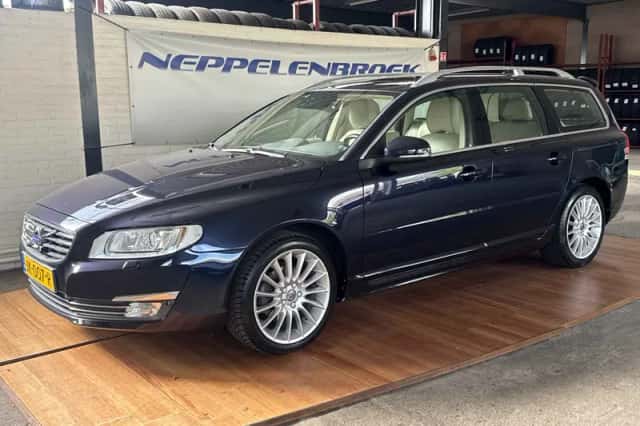 Volvo V70 (2016) thumbnail 1