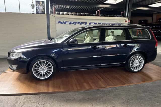 Volvo V70 (2016) thumbnail 2