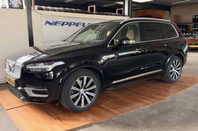 Volvo XC90 (2021) thumbnail 1