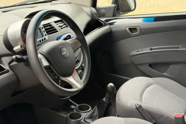Chevrolet Spark (2010) thumbnail 6