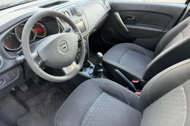 Dacia Sandero (2013) thumbnail 3