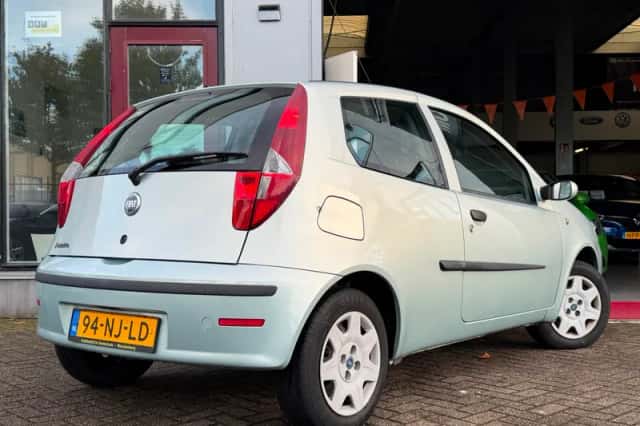 Fiat Punto (2003) thumbnail 3