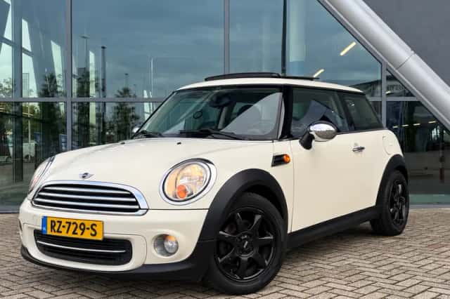 MINI One (2011) thumbnail 1