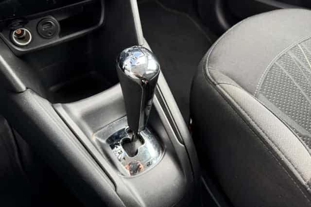 Peugeot 208 (2013) thumbnail 6