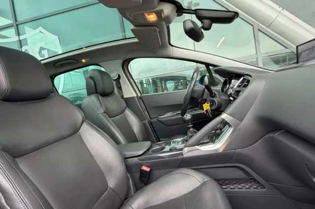 Peugeot 3008 (2011) thumbnail 6