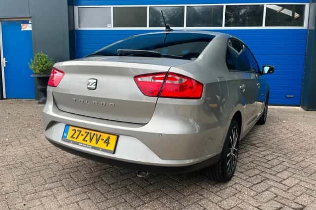 SEAT Toledo (2013) thumbnail 4