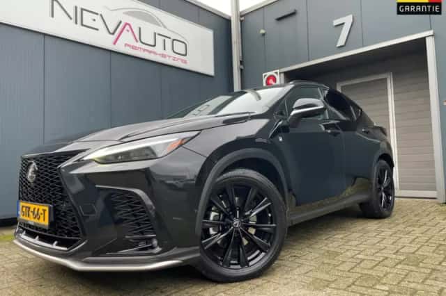 Lexus NX (2022) thumbnail 1