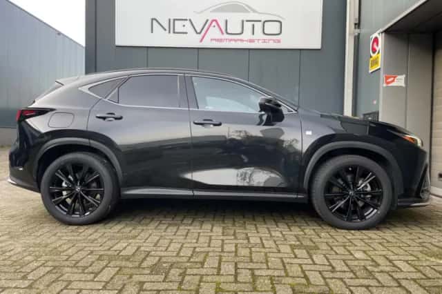 Lexus NX (2022) thumbnail 6