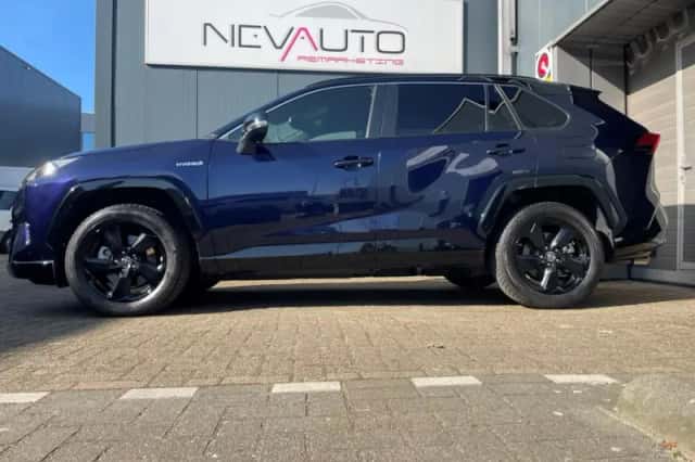 Toyota RAV4 (2019) thumbnail 2