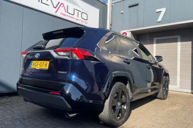 Toyota RAV4 (2019) thumbnail 4