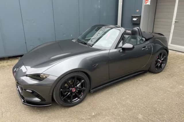 Mazda MX-5 (2019) thumbnail 3