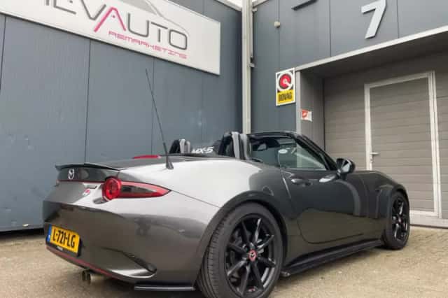 Mazda MX-5 (2019) thumbnail 4