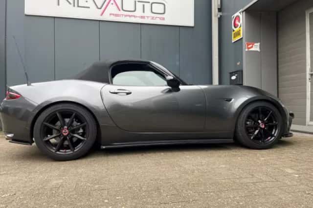 Mazda MX-5 (2019) thumbnail 5