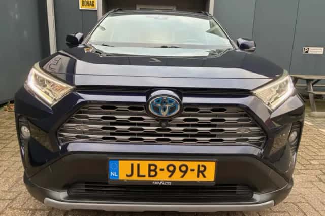 Toyota RAV4 (2019) thumbnail 4
