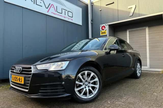 Audi A4 (2020) thumbnail 1
